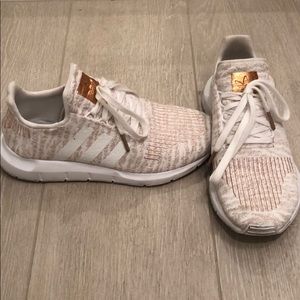 adidas rose gold swift run